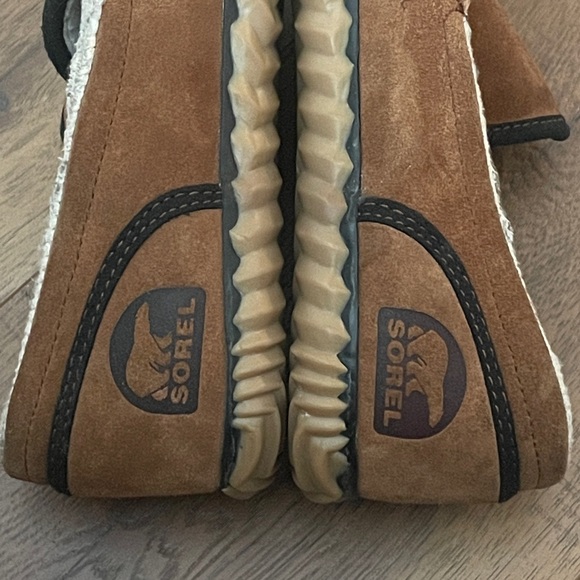 Sorel Men’s Dude Moc Tan Suede Slipper Size 7.5 - Picture 7 of 14